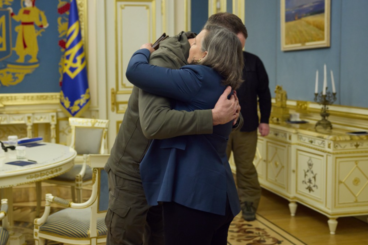 В Украину с визитом прибыла Виктория Нуланд В Украину с визитом прибыла Виктория Нуланд
