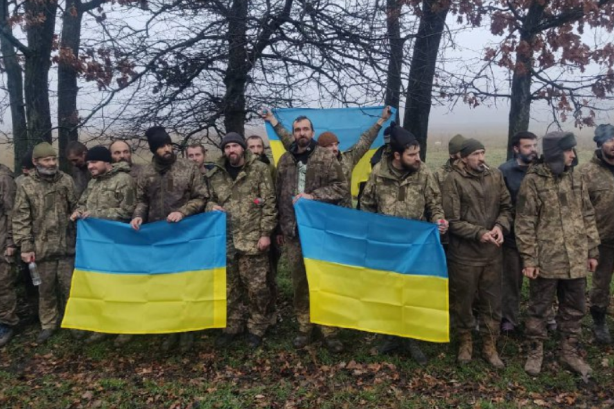 Состоялся очередной обмен пленными между Украиной и РФ: 64 воина вернулись домой Состоялся очередной обмен пленными между Украиной и РФ: 64 воина вернулись домой
