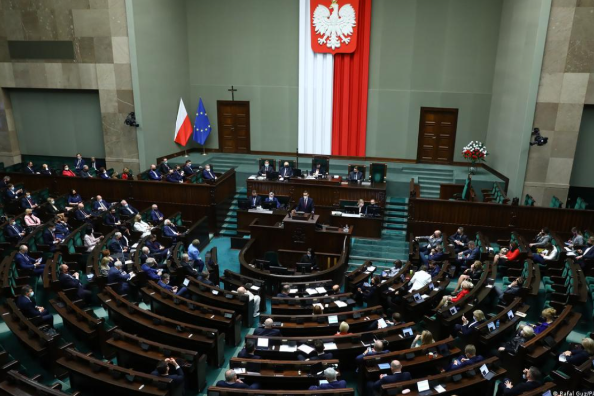 Польский Сейм признал РФ государством-спонсором терроризма Польский Сейм признал РФ государством-спонсором терроризма
