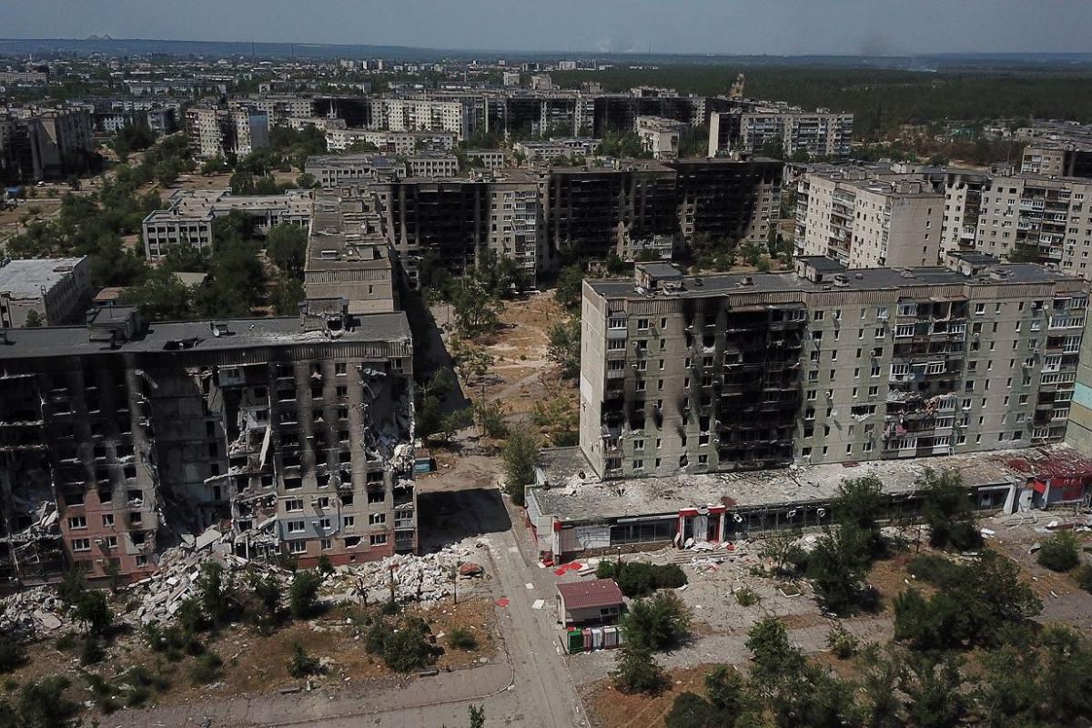 "Нет слов!": "Видеоэкскурсия" по разрушенному Северодонецку