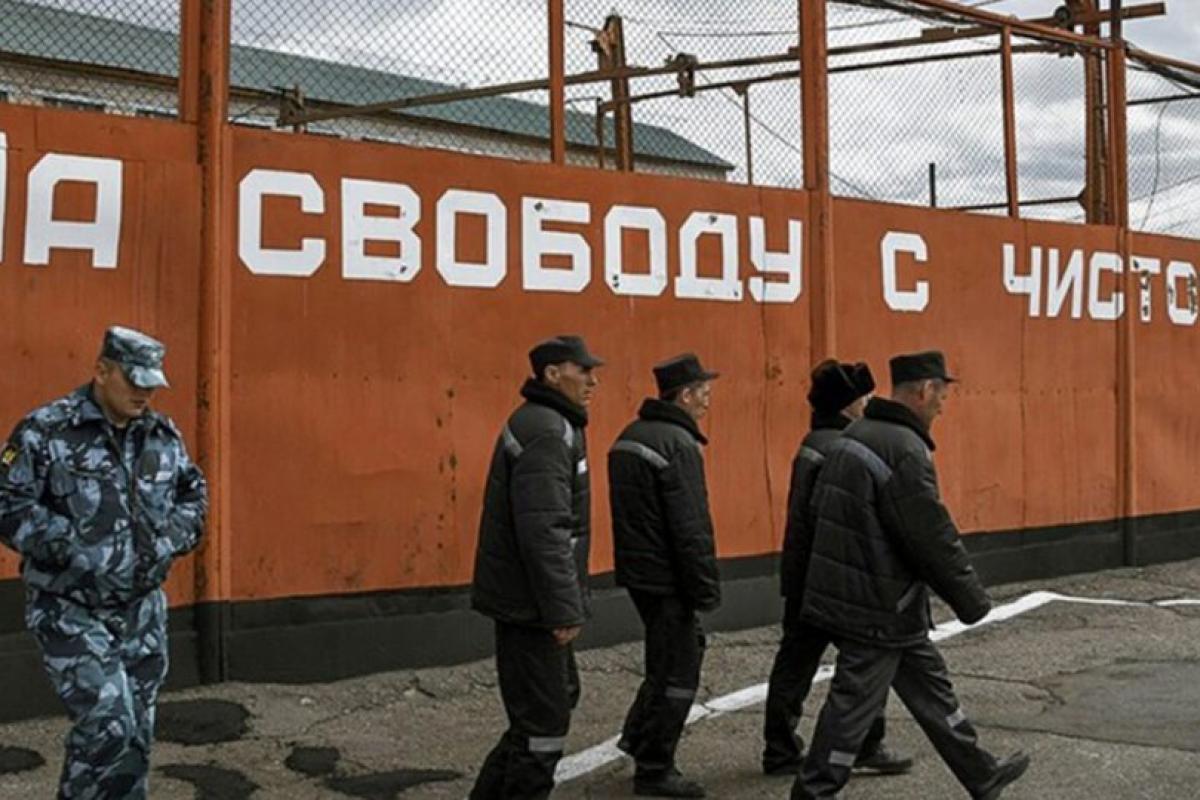 В РФ разыскивают вооруженных зеков, сбежавших из учебного центра ЧВК "Вагнер" на Луганщине В РФ разыскивают вооруженных зеков, сбежавших из учебного центра ЧВК "Вагнер" на Луганщине