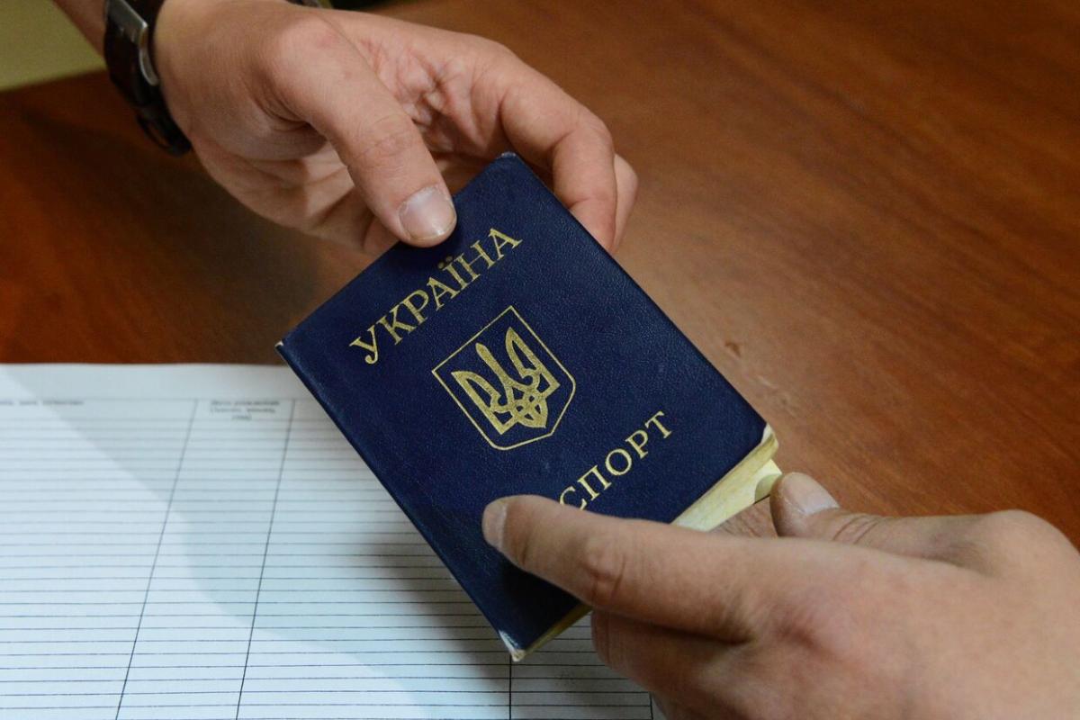 Оккупанты передают отобранные украинские паспорта членам ДРГ и используют в спецоперациях против Украины – ЦНС Оккупанты передают отобранные украинские паспорта членам ДРГ и используют в спецоперациях против Украины – ЦНС