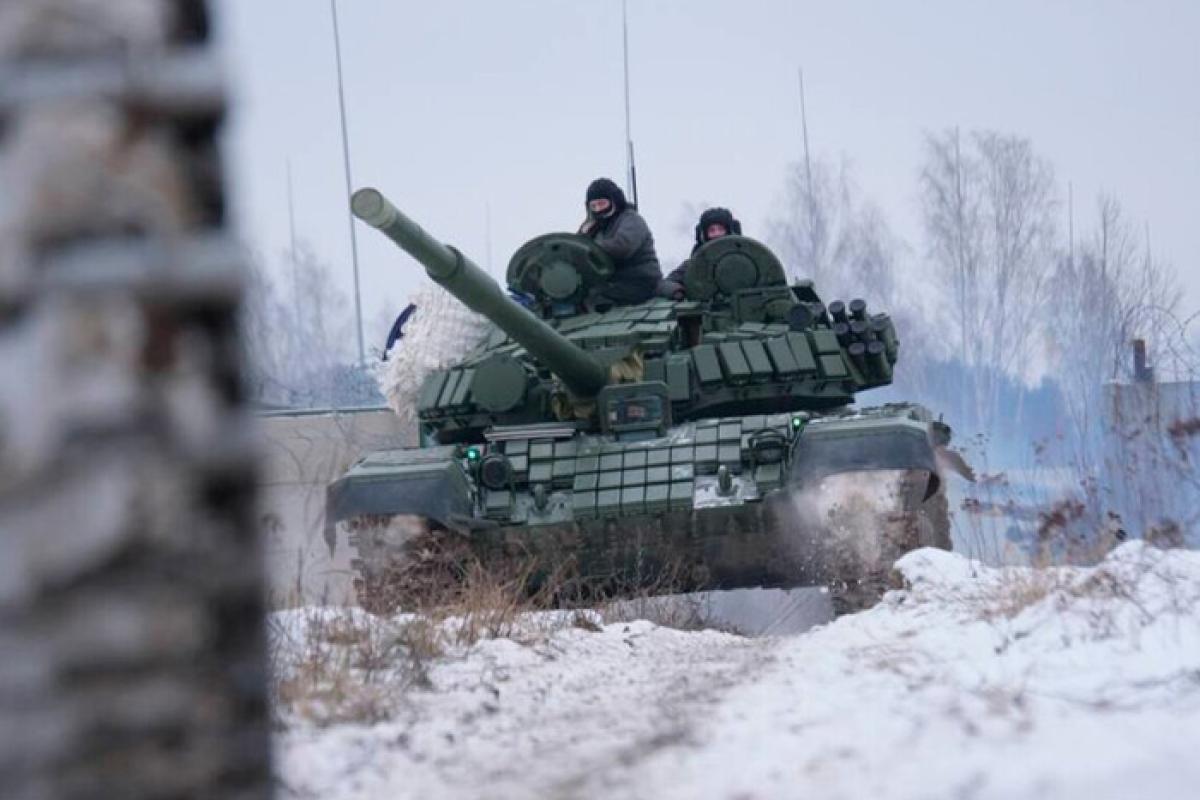 Россияне пытаются прорвать оборону ВСУ на Кременском направлении: увеличилось количество атак и обстрелов Россияне пытаются прорвать оборону ВСУ на Кременском направлении: увеличилось количество атак и обстрелов