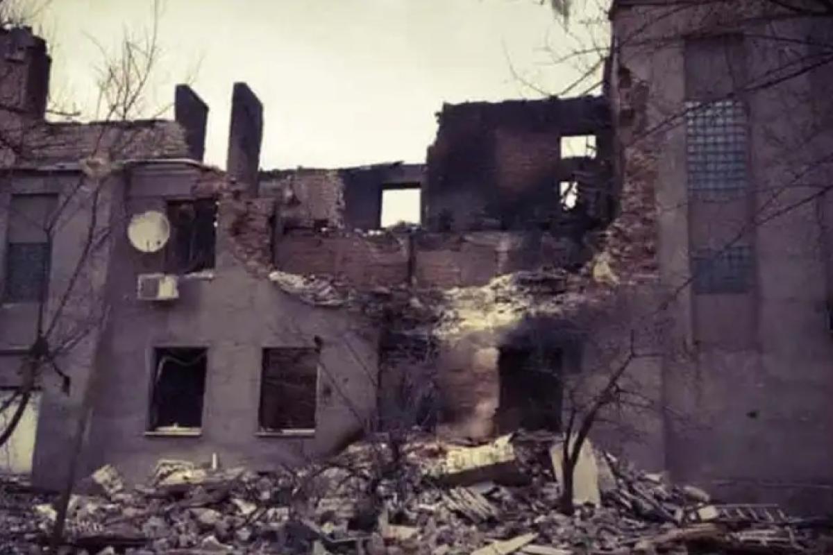 "Від міста не залишилося нічого": у мережі показали руїни Рубіжного (відео) "Від міста не залишилося нічого": у мережі показали руїни Рубіжного (відео)