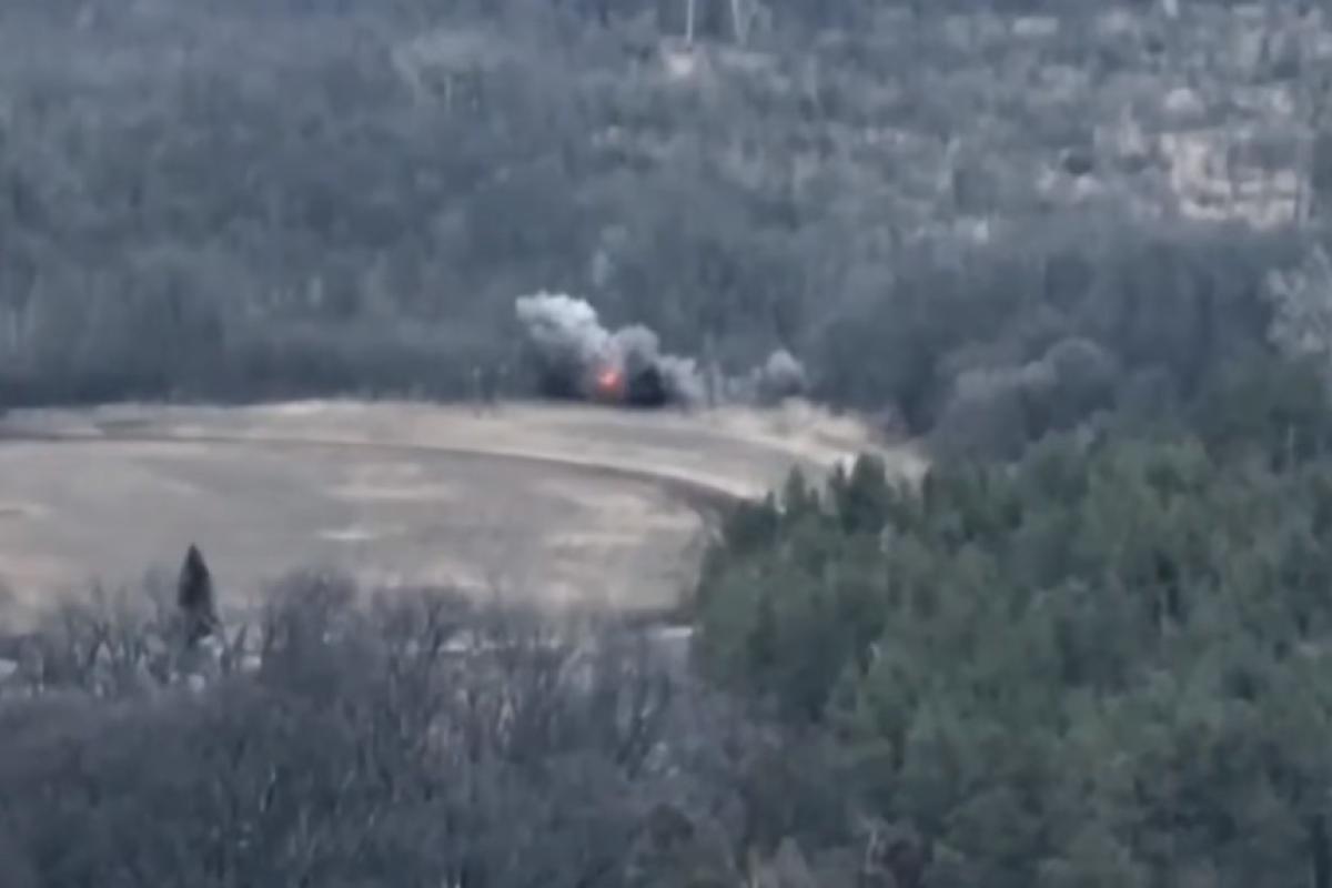 На Луганщині українські артилеристи влучним ударом знищили ворожий ЗРК: відео На Луганщині українські артилеристи влучним ударом знищили ворожий ЗРК: відео