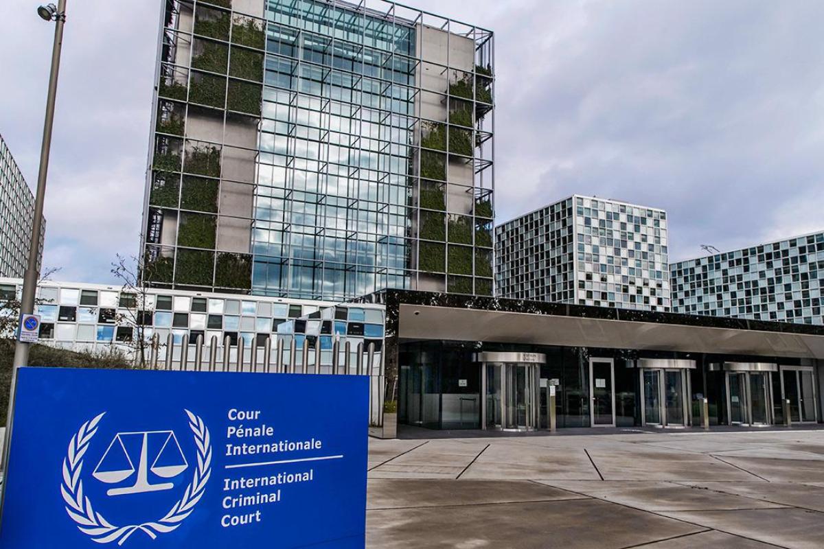 Суд в Гааге обязал РФ заплатить 5 млрд долларов компенсации за убытки "Нафтогаза" в Крыму: реакция Кремля Суд в Гааге обязал РФ заплатить 5 млрд долларов компенсации за убытки "Нафтогаза" в Крыму: реакция Кремля