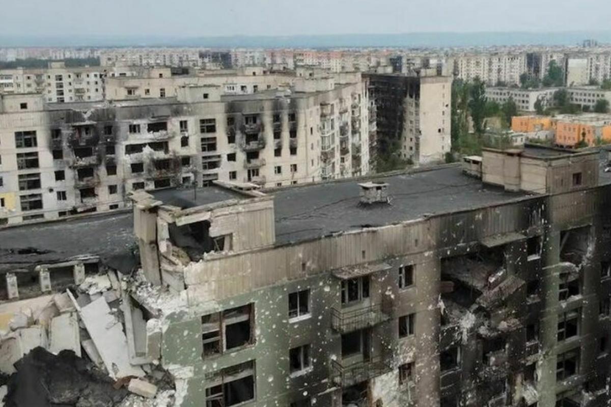 "Отжим" квартир продолжается: В Северодонецке оккупанты переписывают и вскрывают квартиры по новым адресам "Отжим" квартир продолжается: В Северодонецке оккупанты переписывают и вскрывают квартиры по новым адресам