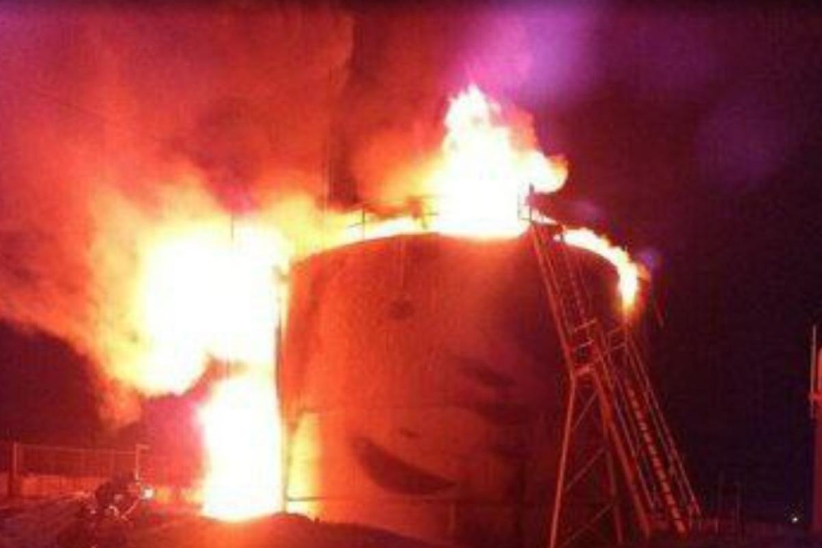 ЗСУ передали "полум'яний привіт" окупантам: наслідки "бавовни" у Ровеньках (відео) ЗСУ передали "полум'яний привіт" окупантам: наслідки "бавовни" у Ровеньках (відео)