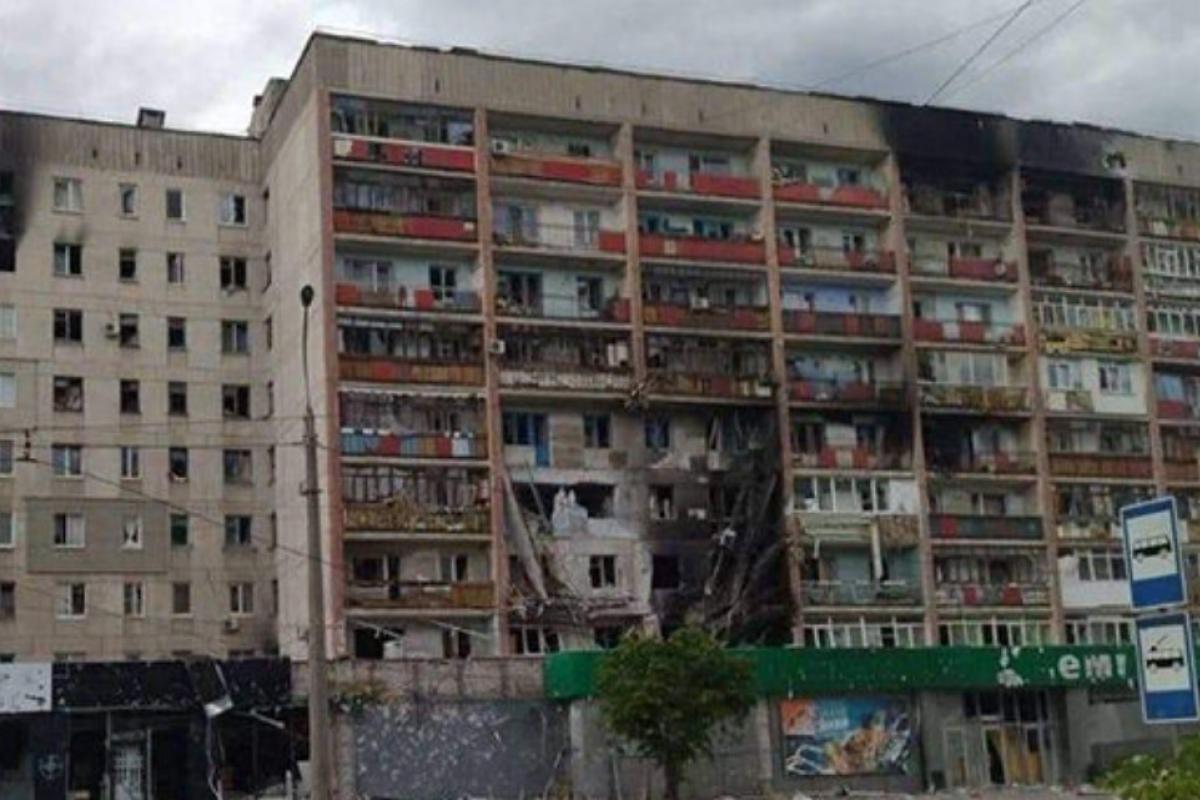 "Звезды в небе и водопады с потолка": что творится в многоэтажках Северодонецка "Звезды в небе и водопады с потолка": что творится в многоэтажках Северодонецка