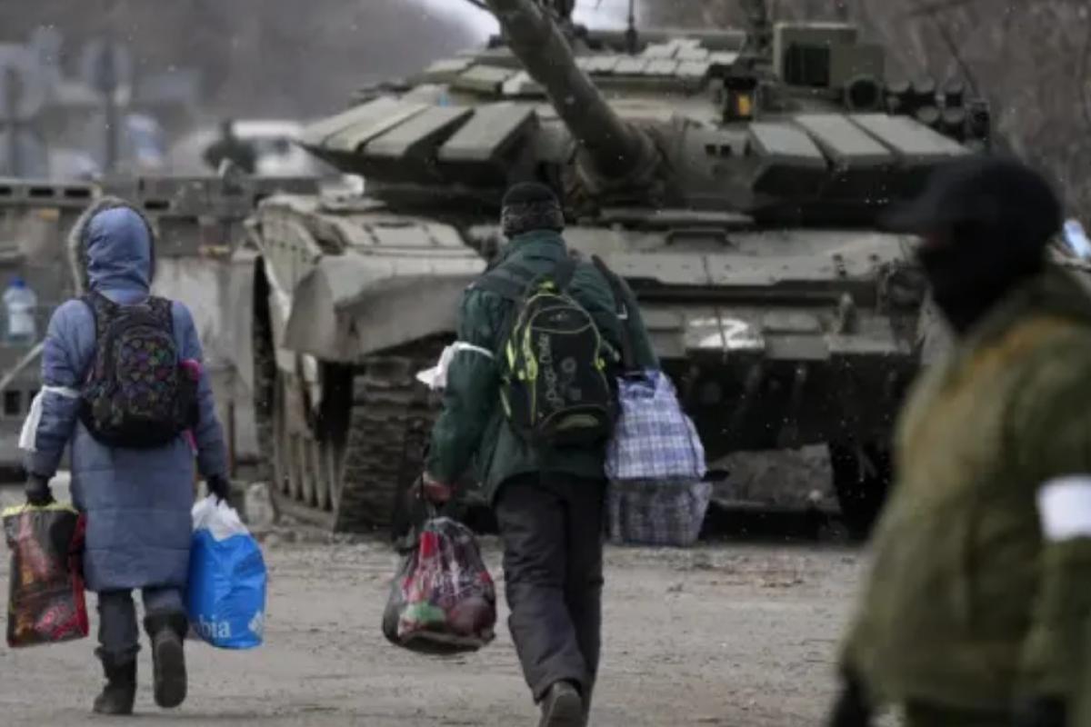 На Луганщині окупанти хочуть "узаконити" захоплення житла місцевих жителів, що виїхали з регіону На Луганщині окупанти хочуть "узаконити" захоплення житла місцевих жителів, що виїхали з регіону