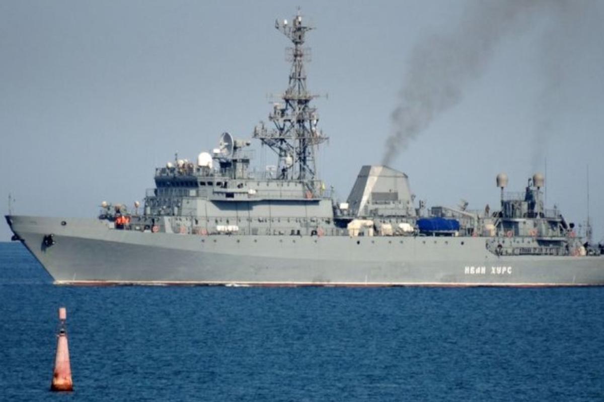 Российский корабль-разведчик "Иван Хурс" был атакован морскими дронами: судно повреждено, есть погибшие Российский корабль-разведчик "Иван Хурс" был атакован морскими дронами: судно повреждено, есть погибшие