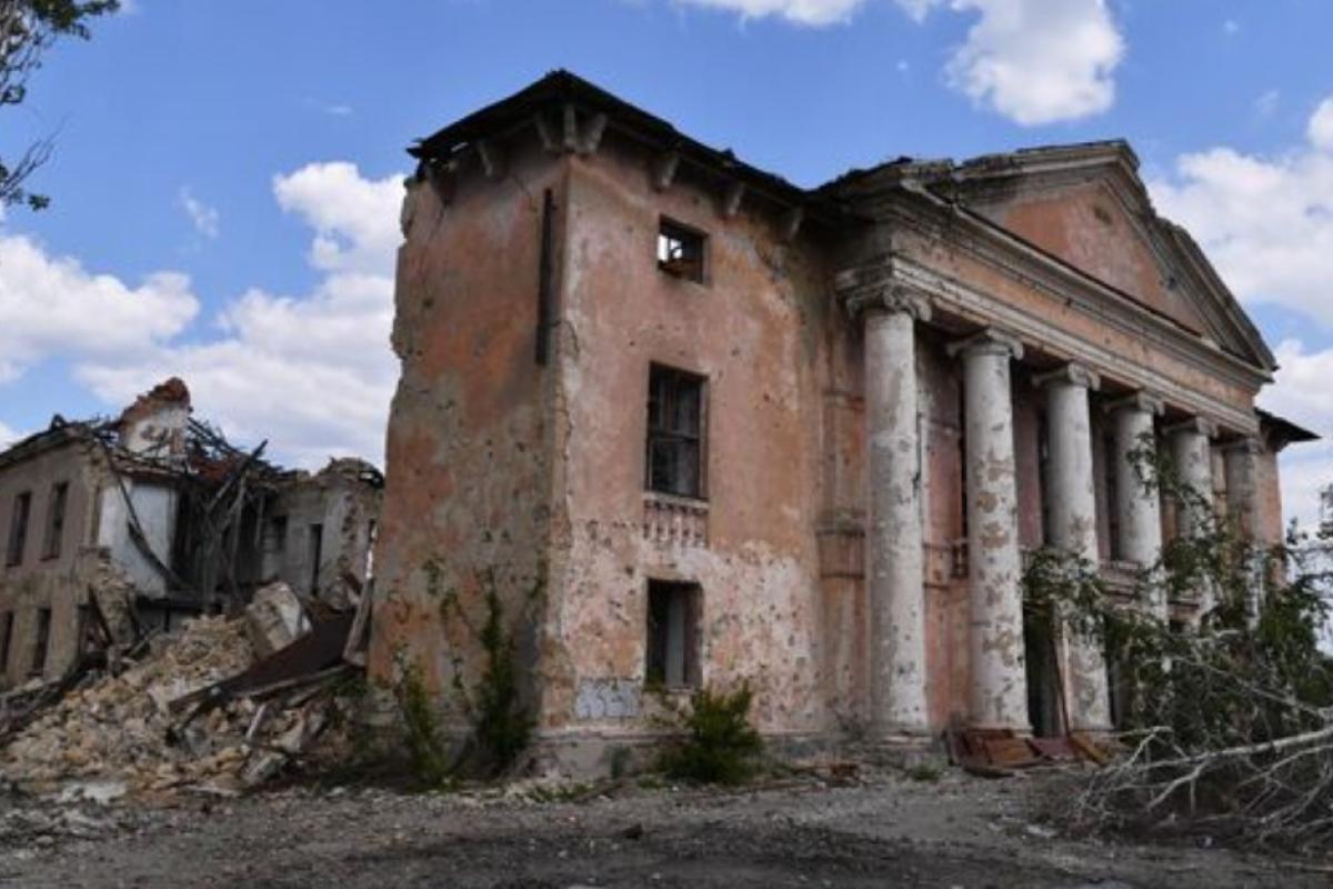 "Випалена земля": як виглядає окуповане росіянами селище Тошківка на Луганщині