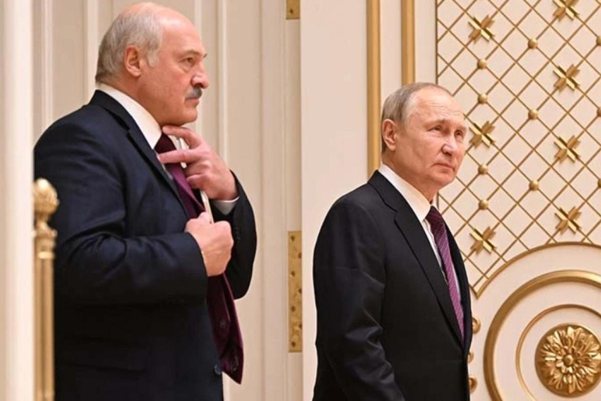Кремль готовит масштабную провокацию "под чужим флагом", чтобы втянуть Беларусь в войну против Украины Кремль готовит масштабную провокацию "под чужим флагом", чтобы втянуть Беларусь в войну против Украины