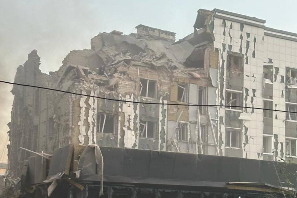 Ракетний удар по Покровську: кількість загиблих та постраждалих значно зросла Ракетний удар по Покровську: кількість загиблих та постраждалих значно зросла
