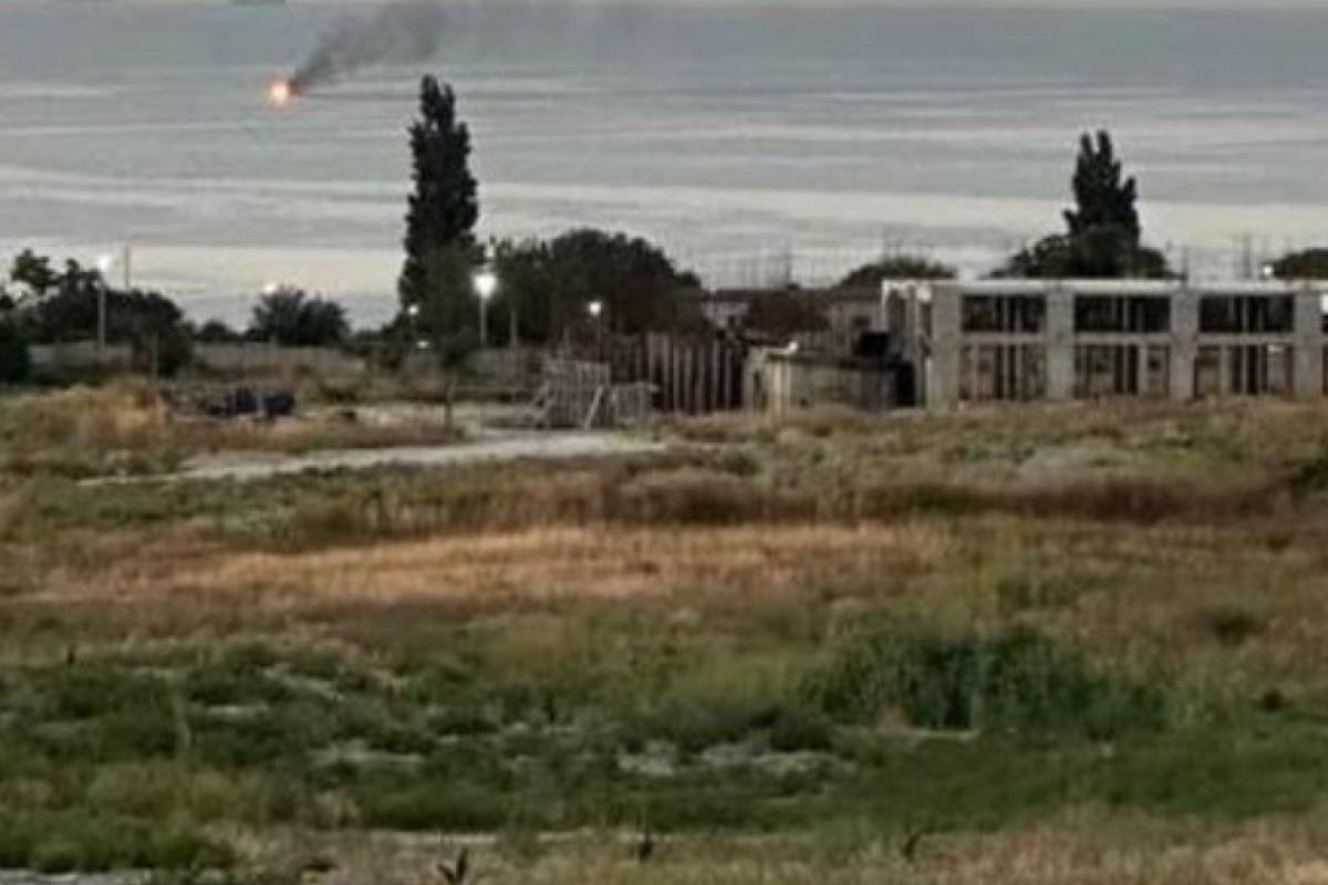 В Новороссийске прогремели взрывы: в Минобороны РФ заявили об атаке морских дронов