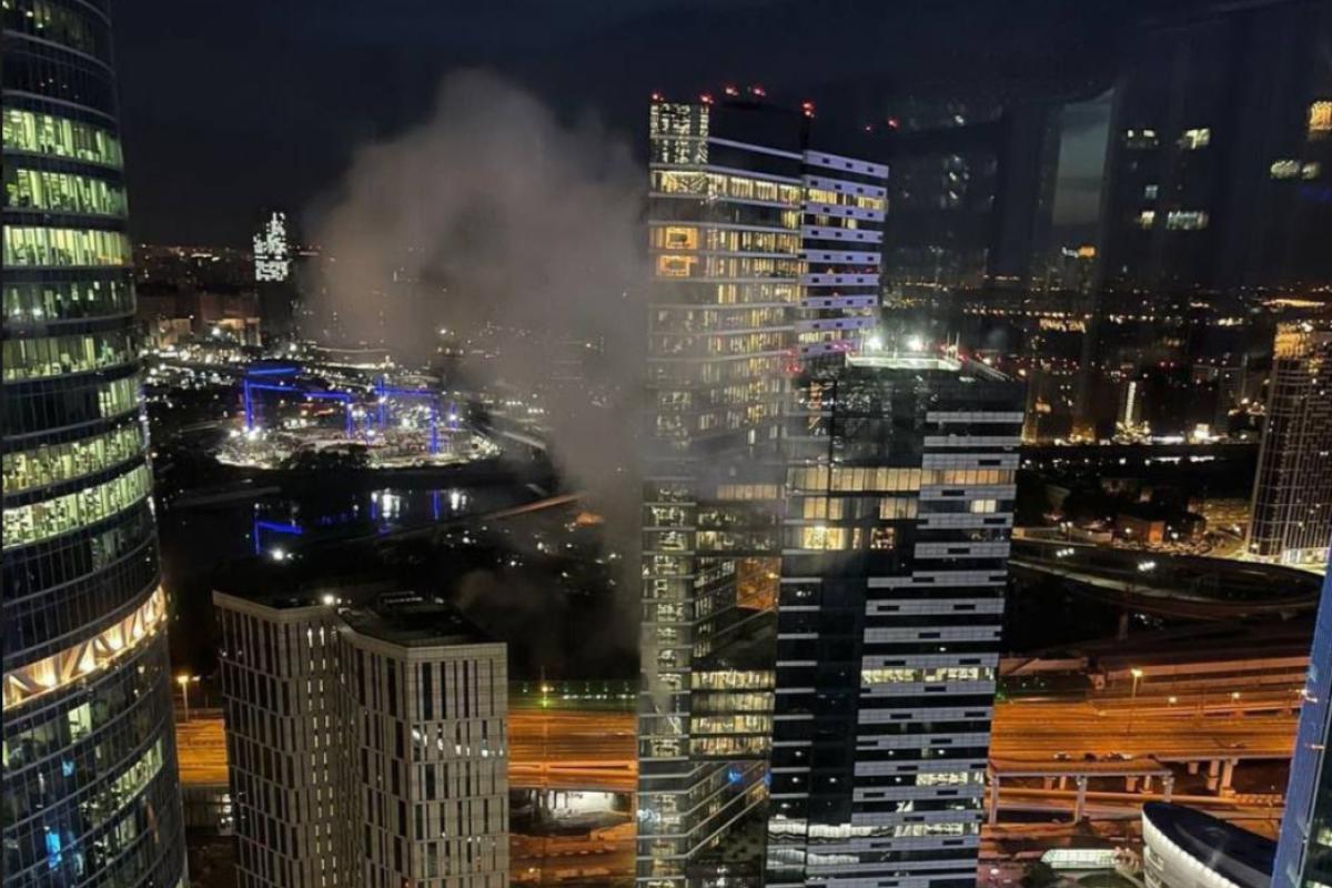 У "найзахищенішій" Москві знову "бавовна": БПЛА удруге влетів у вежу в "IQ-кварталі" У "найзахищенішій" Москві знову "бавовна": БПЛА удруге влетів у вежу в "IQ-кварталі"