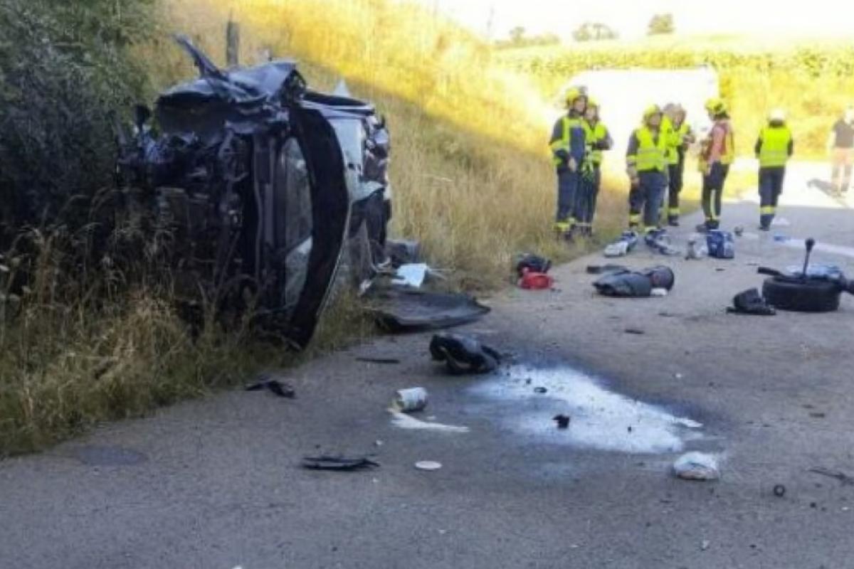 В Австрии разбился микроавтобус с украинцами: среди погибших двое детей В Австрии разбился микроавтобус с украинцами: среди погибших двое детей