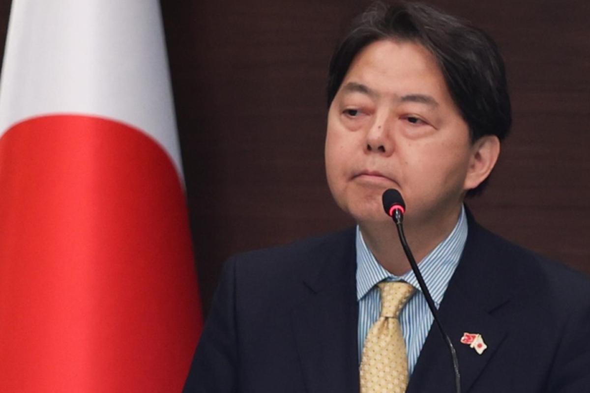 В Україну з неоголошеним візитом прибув глава МЗС Японії