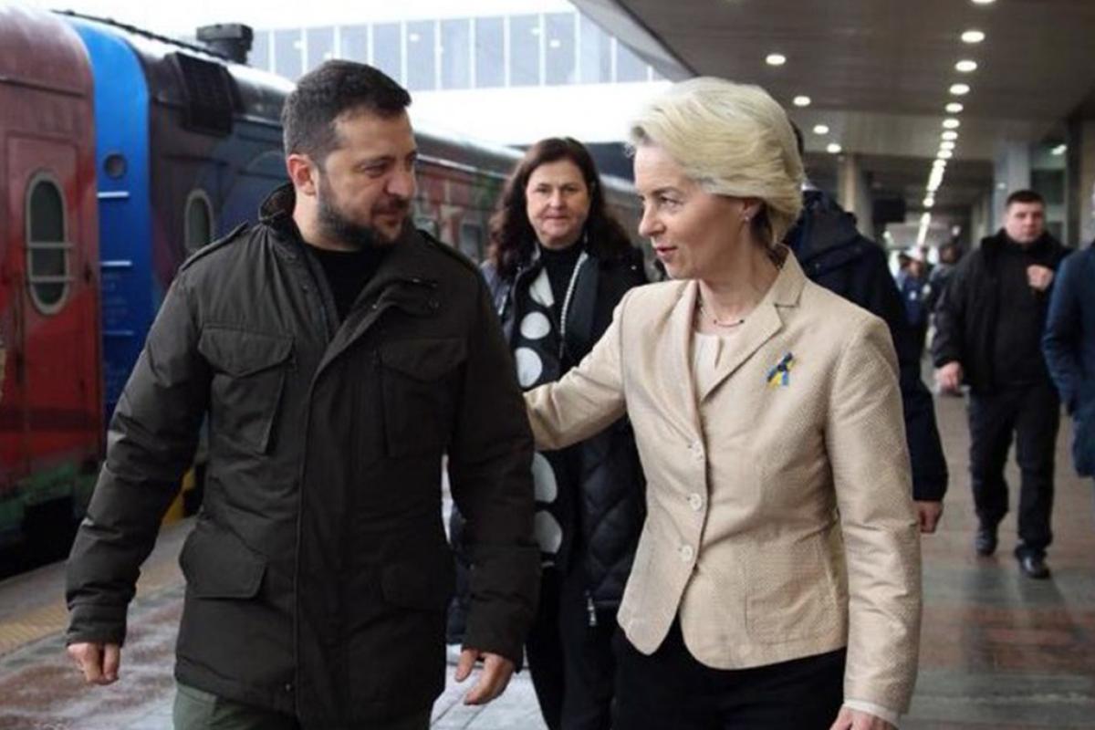 В Україну прибула президентка Єврокомісії Урсула фон дер Ляєн В Україну прибула президентка Єврокомісії Урсула фон дер Ляєн