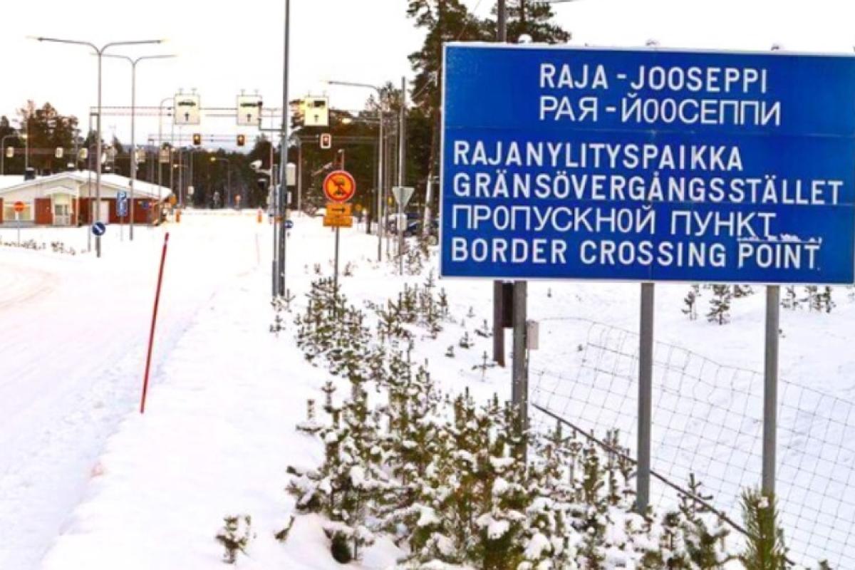 Финляндия оставит только один работающий пункт пропуска на границе с РФ Финляндия оставит только один работающий пункт пропуска на границе с РФ