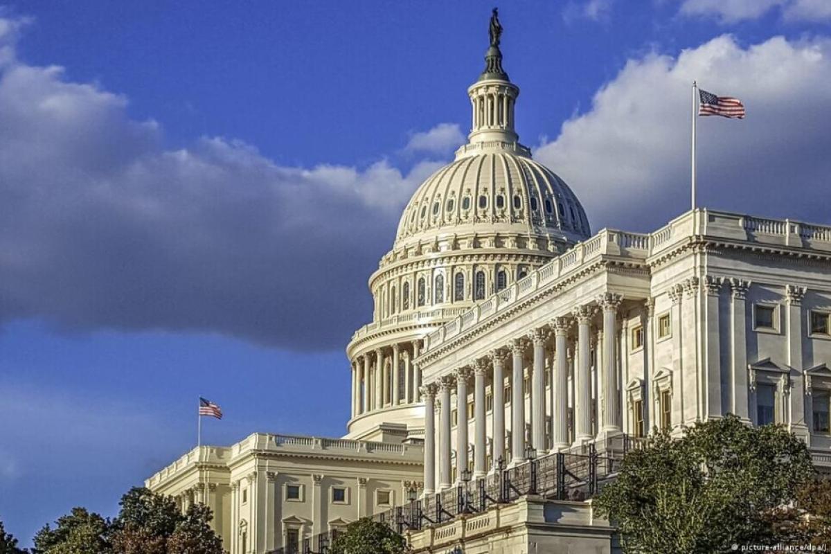 Сенат США відкладе канікули, щоб проголосувати за законопроєкт, що передбачає виділення допомоги Україні Сенат США відкладе канікули, щоб проголосувати за законопроєкт, що передбачає виділення допомоги Україні