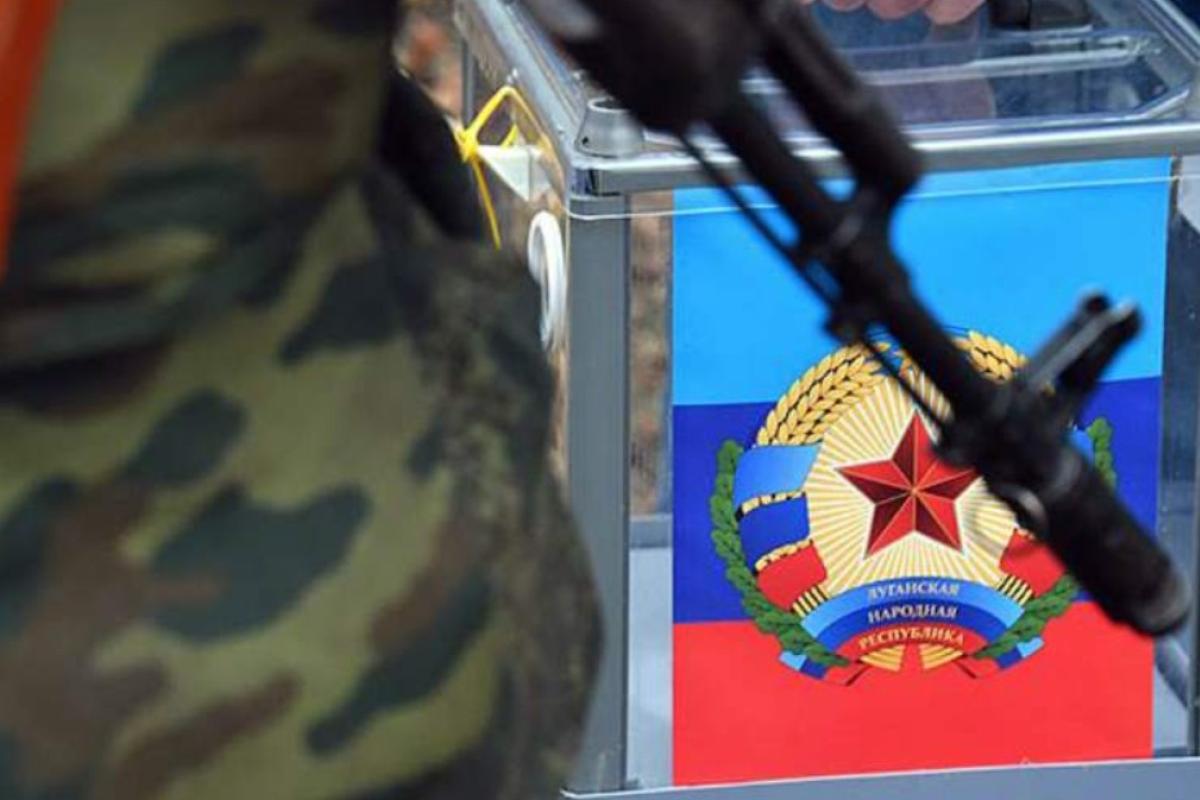 Пропаганда "на колесах" и голосование по украинским паспортам: как на Луганщине оккупанты заманивают людей на выборы