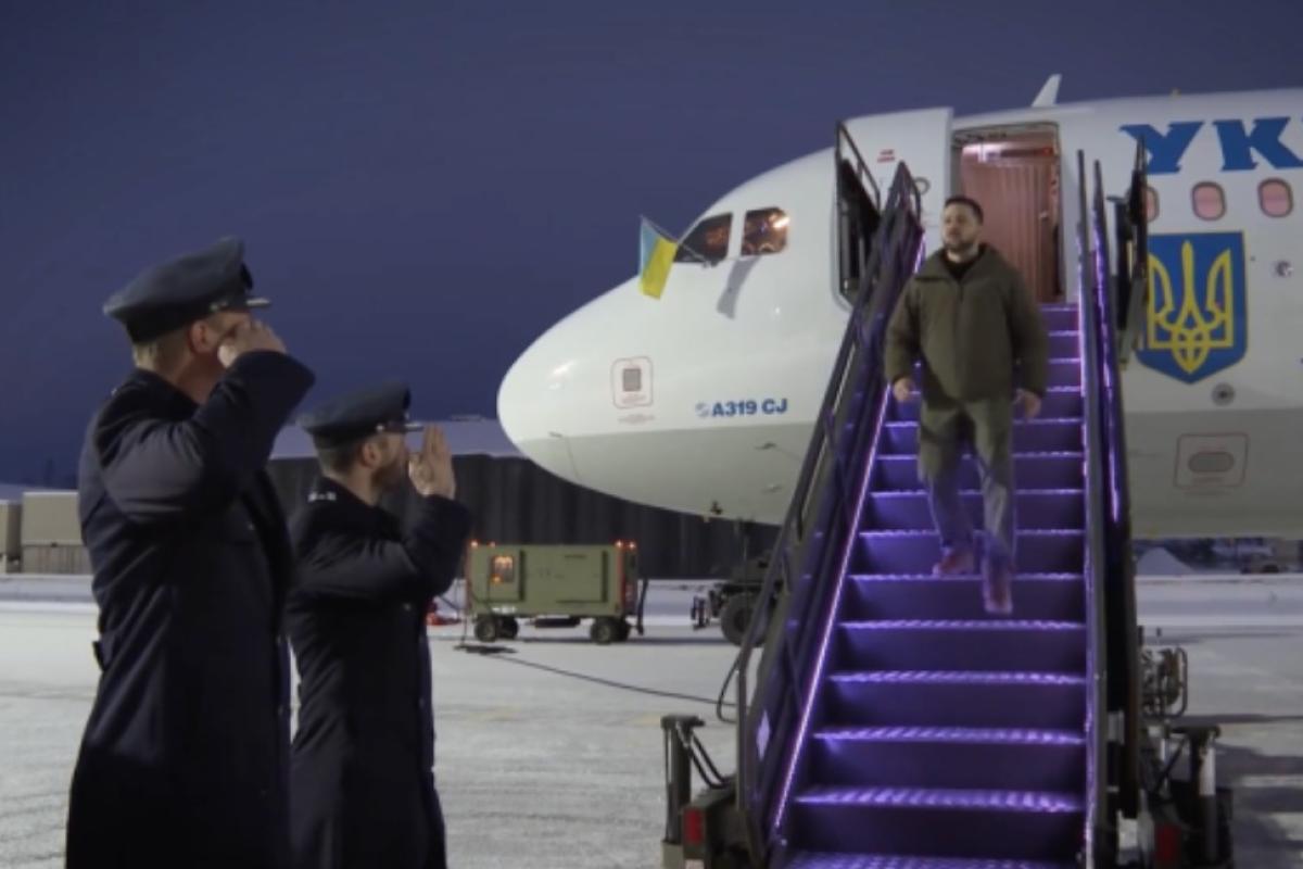 Зеленський прибув до Норвегії з неанонсованим візитом: перші подробиці Зеленський прибув до Норвегії з неанонсованим візитом: перші подробиці