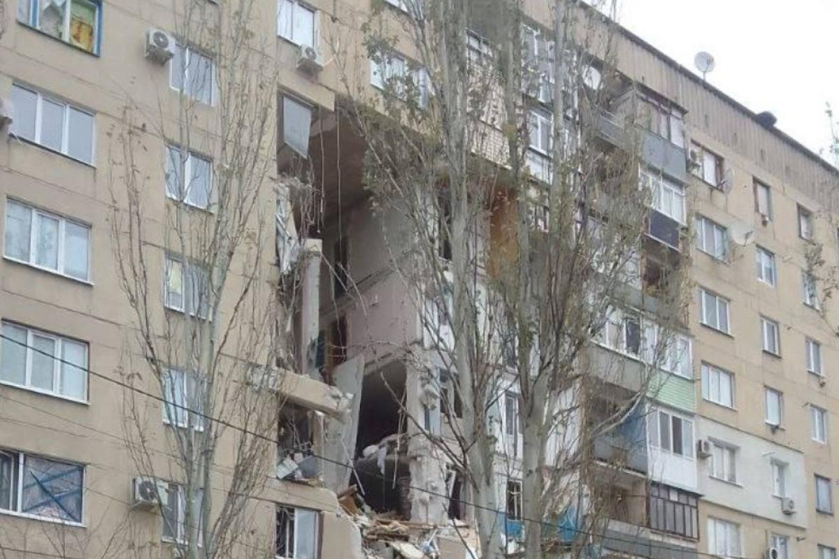 "Кидают на деньги": В Рубежном российская строительная компания собирает бригаду для восстановления города "Кидают на деньги": В Рубежном российская строительная компания собирает бригаду для восстановления города