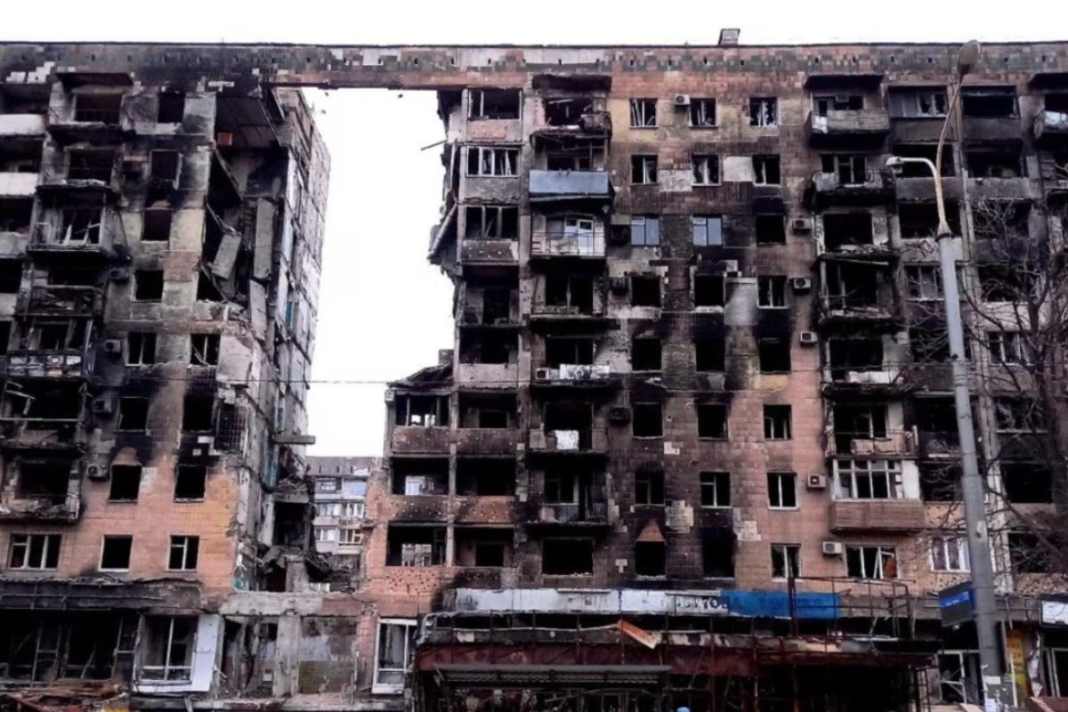 "На цих містах можна ставити хрест": як насправді відбувається "відновлення" окупованих міст Донбасу "На цих містах можна ставити хрест": як насправді відбувається "відновлення" окупованих міст Донбасу