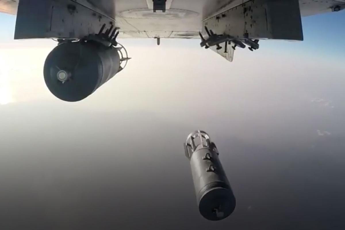 "Випадково загубили": Російський літак скинув авіабомбу на окуповане Рубіжне "Випадково загубили": Російський літак скинув авіабомбу на окуповане Рубіжне