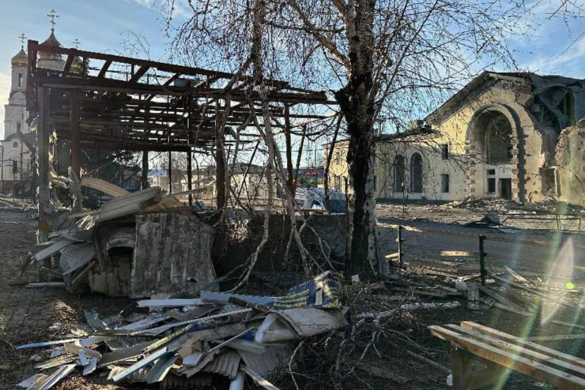Ракетный удар по Константиновке: есть серьезные разрушения, в сети показали последствия "прилетов"