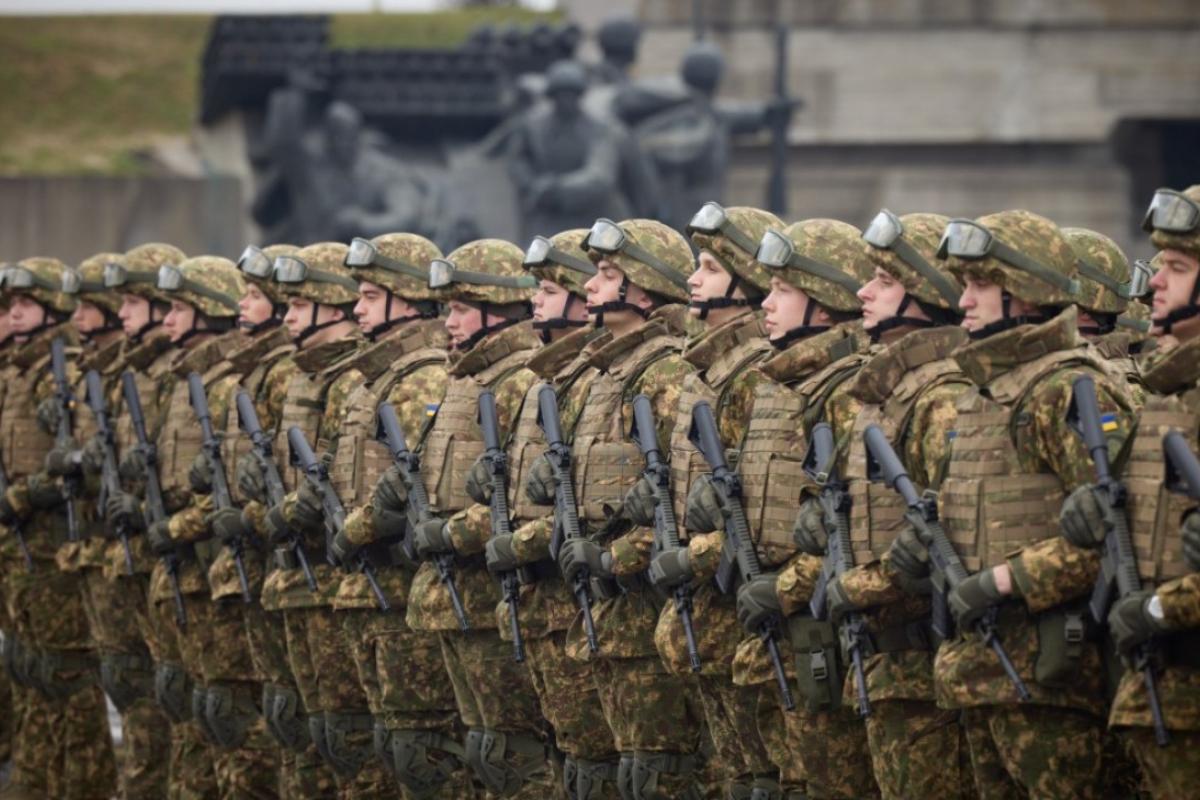 Іноземним громадянам офіційно дозволили служити в Національній гвардії України Іноземним громадянам офіційно дозволили служити в Національній гвардії України