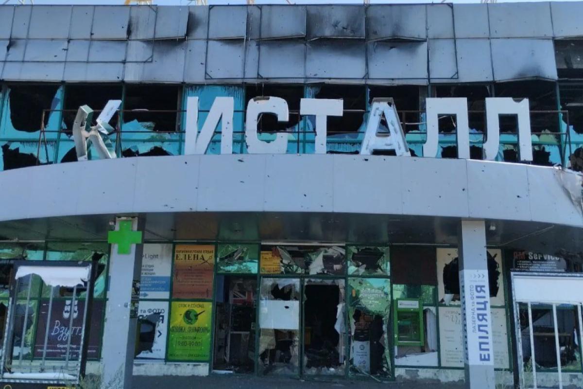 У мережі показали, що залишилося від супермаркету "Велика Кишеня" в окупованому Сєвєродонецьку - відео