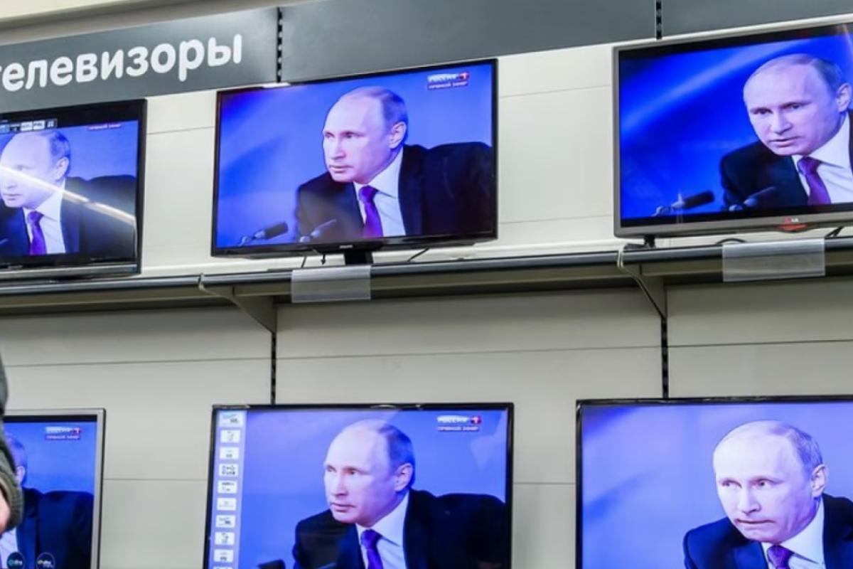 Зеленський увів у дію рішення РНБО про санкції проти низки російських ЗМІ Зеленський увів у дію рішення РНБО про санкції проти низки російських ЗМІ