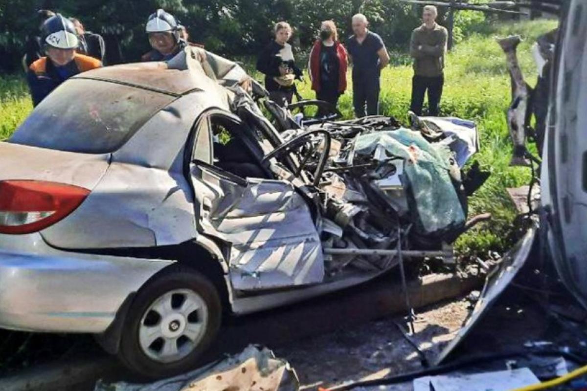 "Кровавый день": 9 мая в "ДНР" произошло смертельное ДТП, а в "ЛНР" на пожаре погибли мать и годовалый ребенок "Кровавый день": 9 мая в "ДНР" произошло смертельное ДТП, а в "ЛНР" на пожаре погибли мать и годовалый ребенок