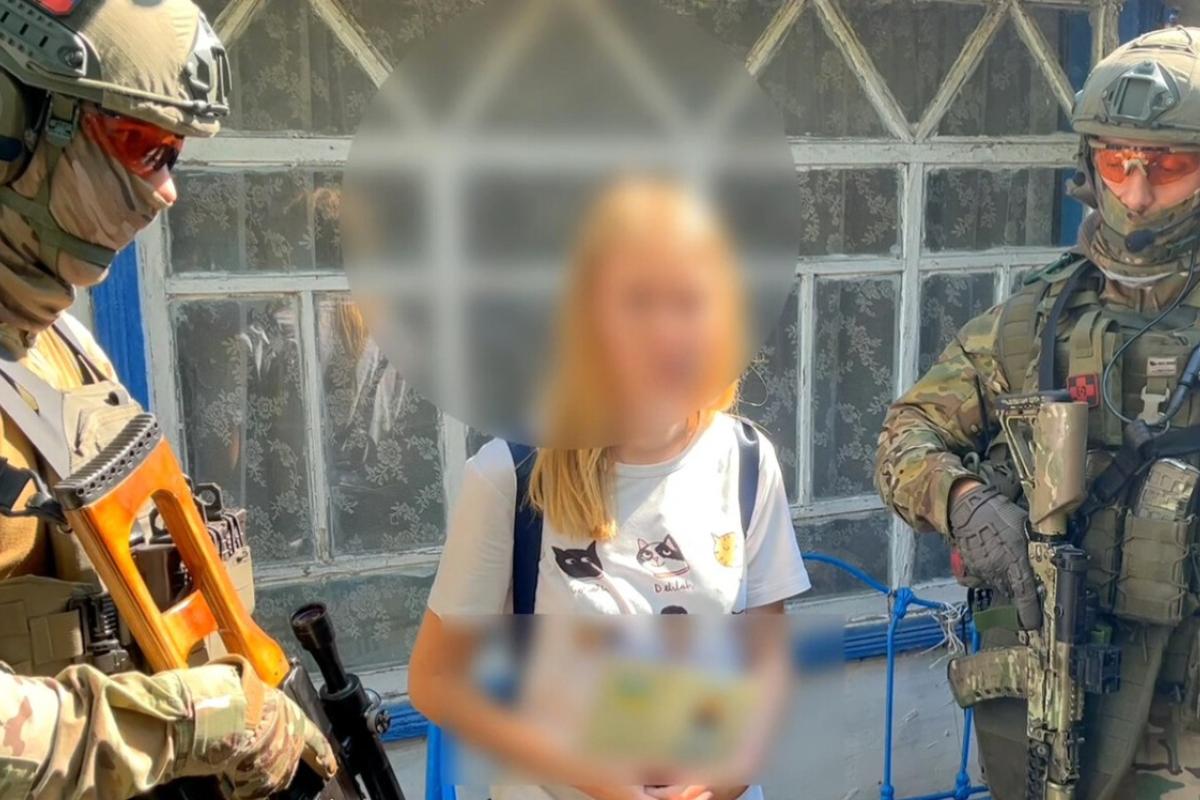 У Старобільському районі затримано українку, яку окупанти звинувачують у фінансуванні "Азова" та "Правого сектору" У Старобільському районі затримано українку, яку окупанти звинувачують у фінансуванні "Азова" та "Правого сектору"