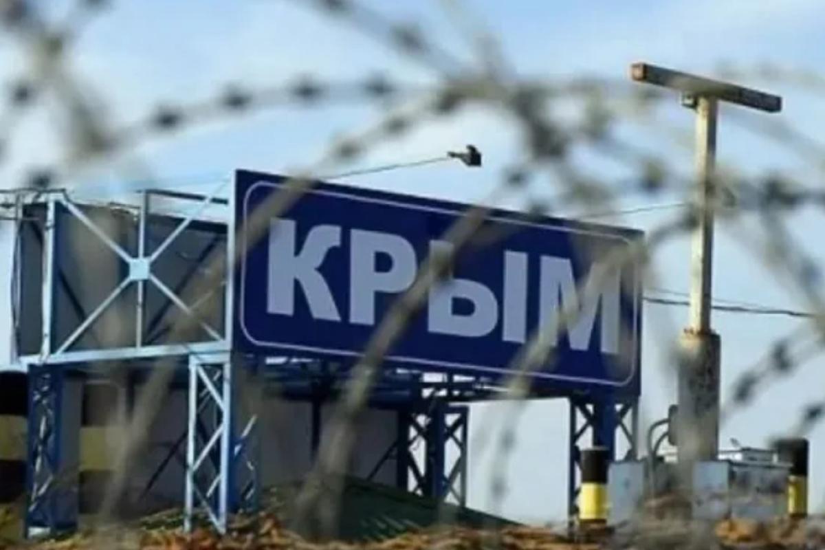 Взрывы, БПЛА, тревога: первые подробности о "неспокойной ночи" в оккупированном Крыму Взрывы, БПЛА, тревога: первые подробности о "неспокойной ночи" в оккупированном Крыму