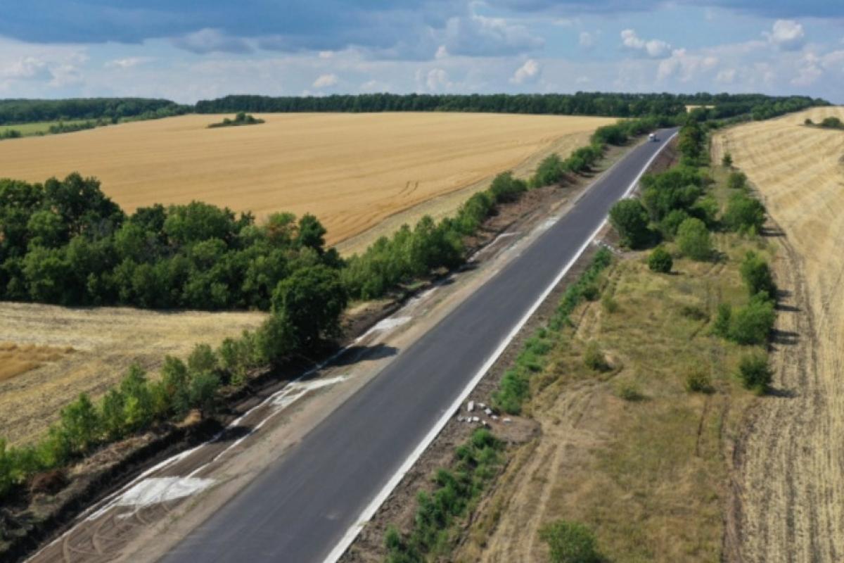 "Засідка" на дорогах: на трасі між Сєвєродонецьком та Луганськом зупиняють авто та автобуси, окупантів цікавлять чоловіки "Засідка" на дорогах: на трасі між Сєвєродонецьком та Луганськом зупиняють авто та автобуси, окупантів цікавлять чоловіки