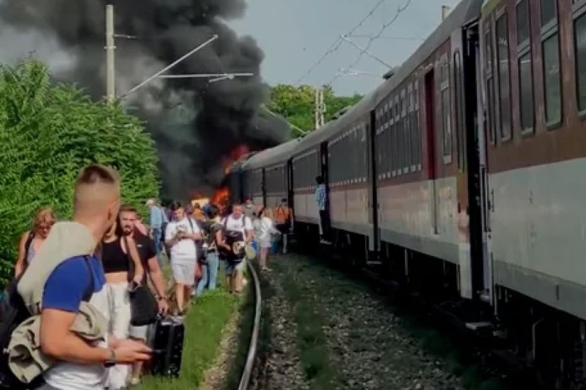 У Словаччині сталося зіткнення пасажирського поїзда з автобусом: є загиблі У Словаччині сталося зіткнення пасажирського поїзда з автобусом: є загиблі
