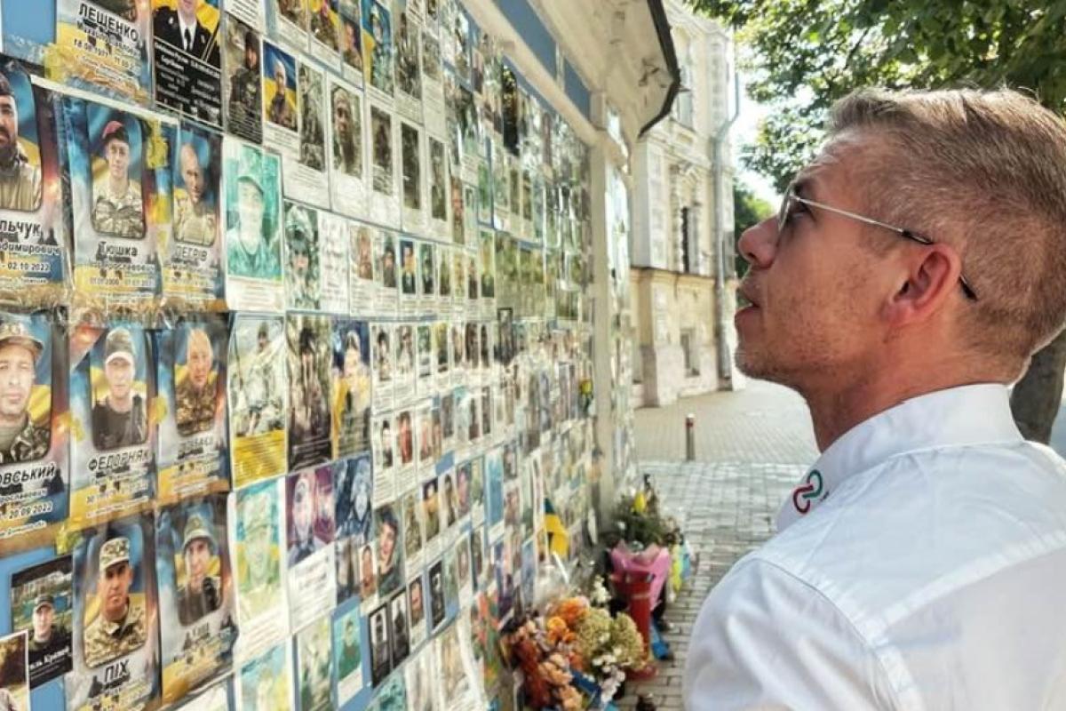 Угорський опозиційний політик Петер Мадяр прибув з візитом в Україну Угорський опозиційний політик Петер Мадяр прибув з візитом в Україну