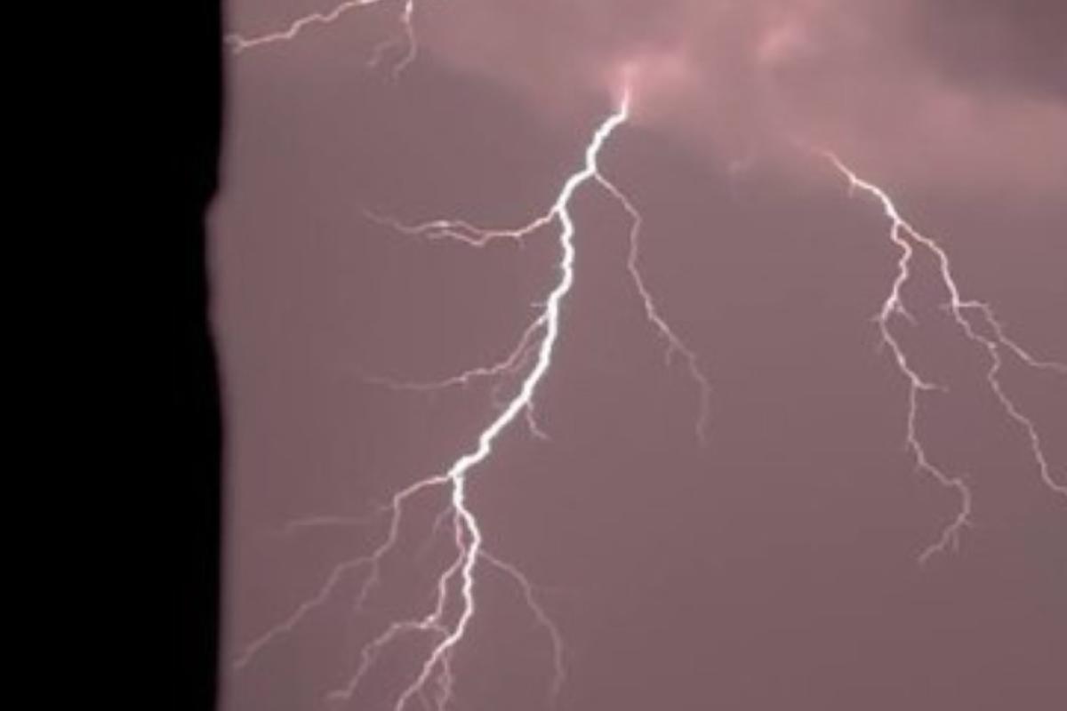 Львів накрила потужна гроза: влада повідомила про наслідки негоди