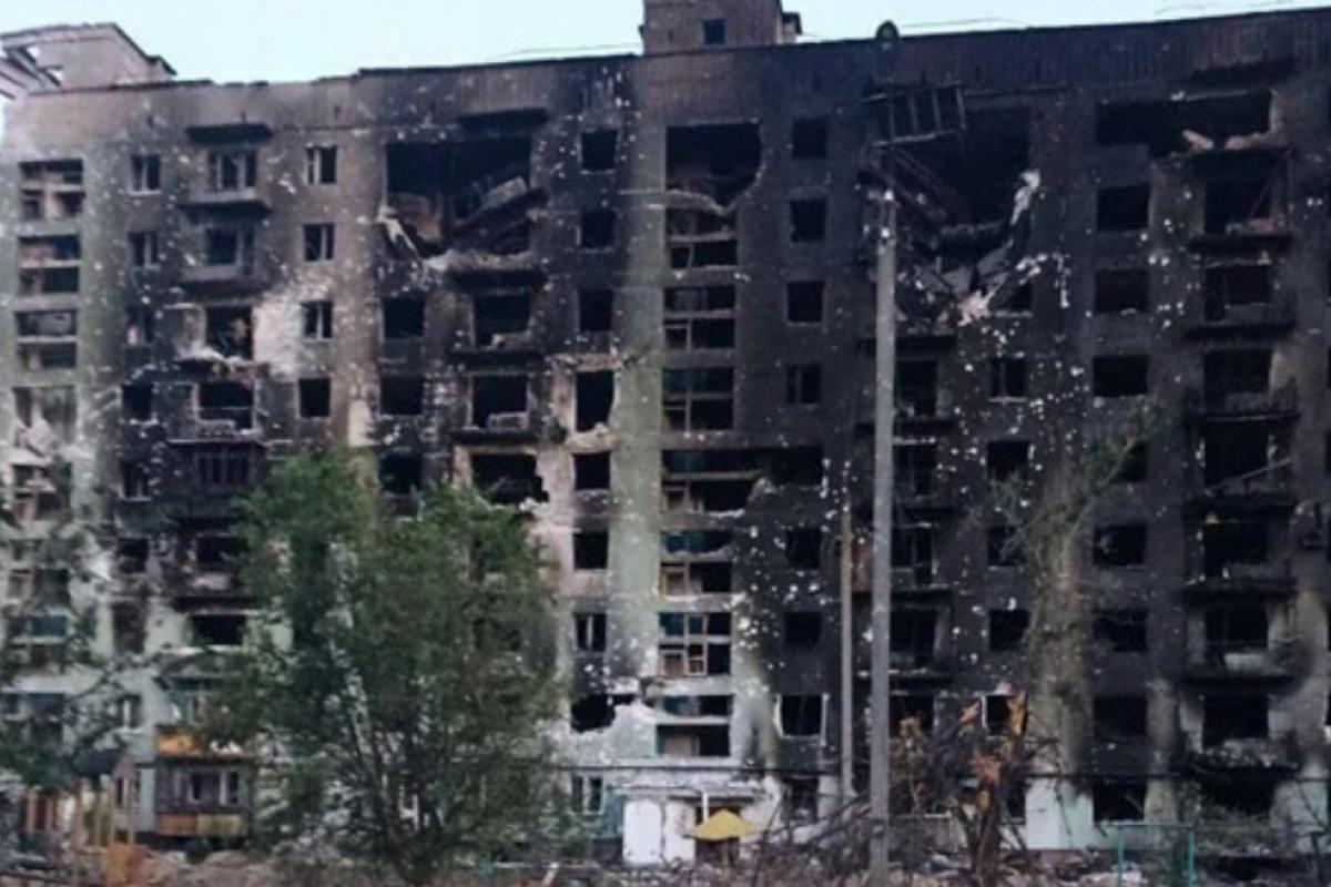 "Розщедрилися": Окупанти заявили, що відновлять понад 400 багатоповерхівок у Лисичанську, Сєвєродонецьку та Рубіжному "Розщедрилися": Окупанти заявили, що відновлять понад 400 багатоповерхівок у Лисичанську, Сєвєродонецьку та Рубіжному