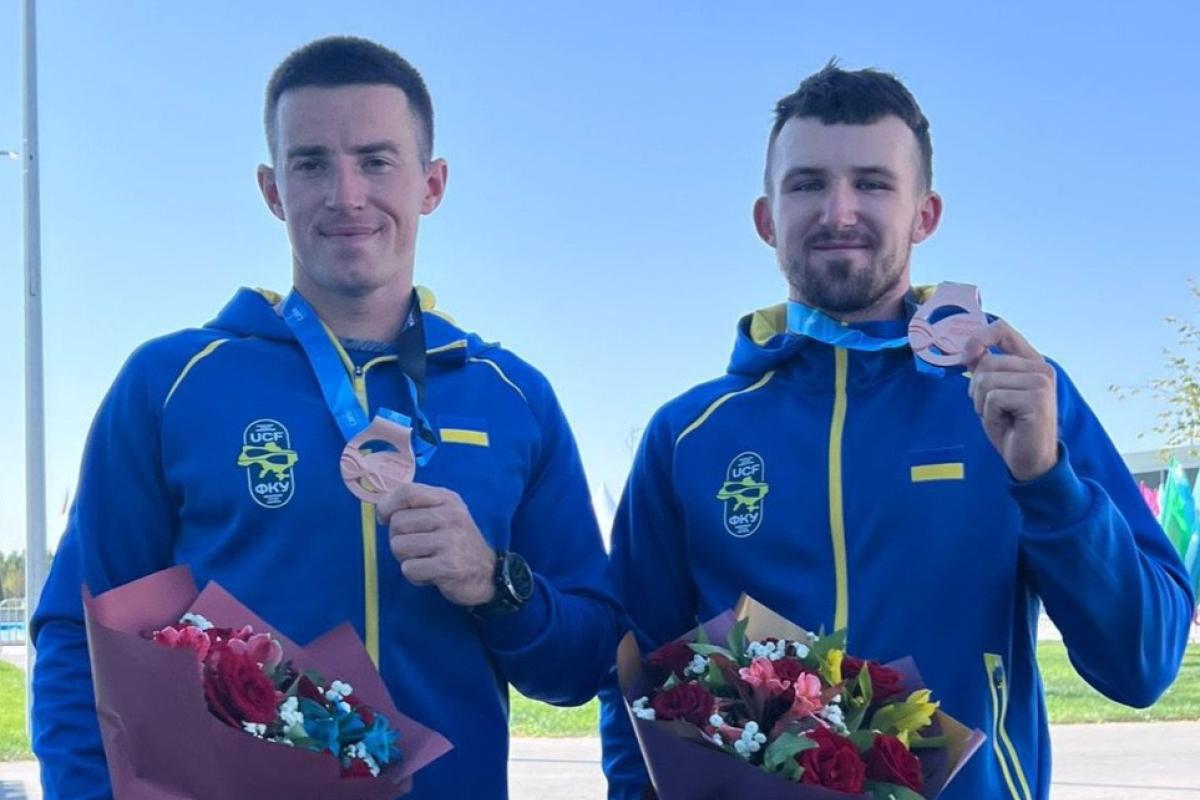 Украинские гребцы стали бронзовыми призерами ЧМ-2024 в Самарканде Украинские гребцы стали бронзовыми призерами ЧМ-2024 в Самарканде