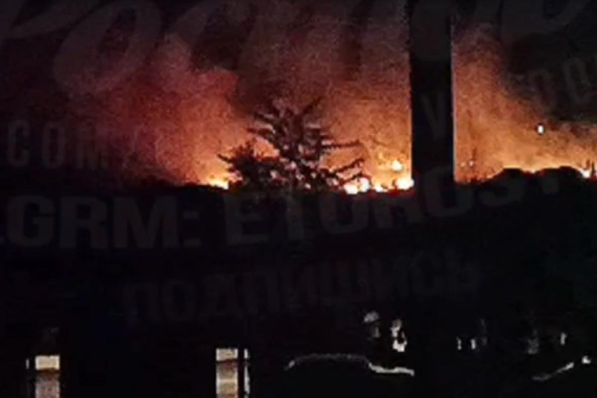 В Новошахтинске вспыхнул сильный пожар: власти Ростовской области заявили о ракетной атаке В Новошахтинске вспыхнул сильный пожар: власти Ростовской области заявили о ракетной атаке