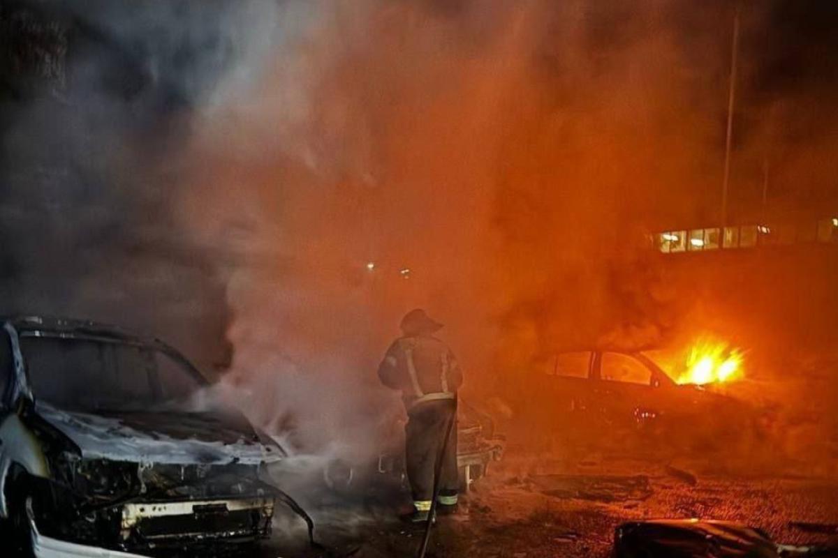 БПЛА атакували відразу кілька російських областей: мер Москви заявив про збитий безпілотник в районі НПЗ БПЛА атакували відразу кілька російських областей: мер Москви заявив про збитий безпілотник в районі НПЗ