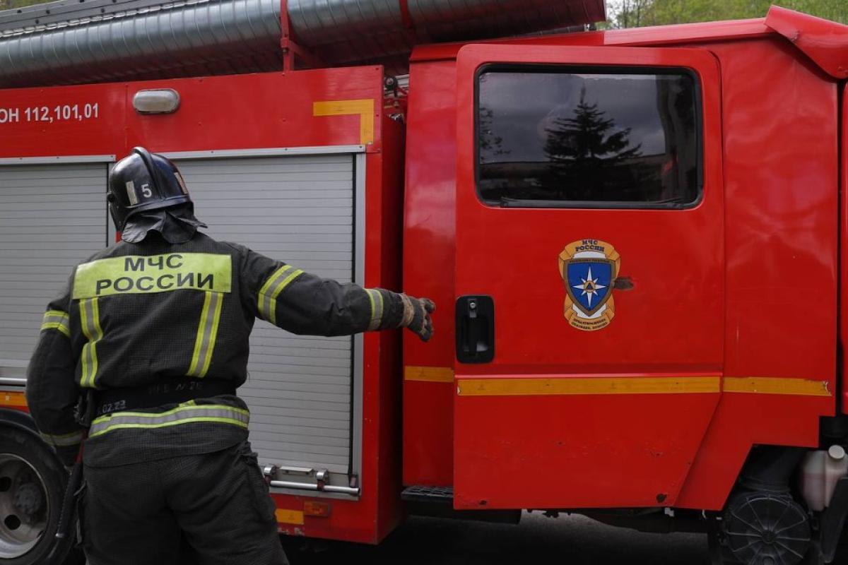 В оккупированной Кременной на Луганщине дрон атаковал пожарную часть: что известно В оккупированной Кременной на Луганщине дрон атаковал пожарную часть: что известно