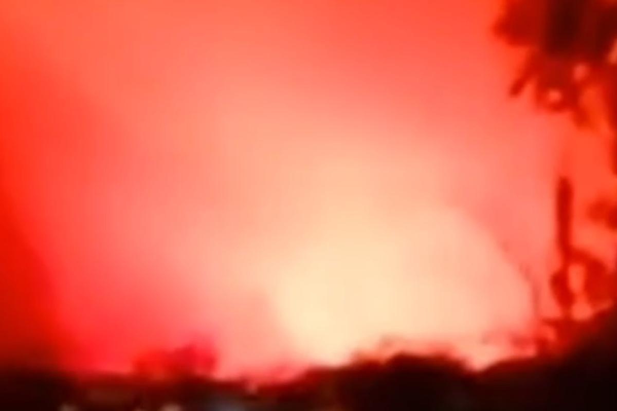 В Волгоградской области БПЛА атаковали крупный арсенал боеприпасов: пожар и детонация продолжаются В Волгоградской области БПЛА атаковали крупный арсенал боеприпасов: пожар и детонация продолжаются