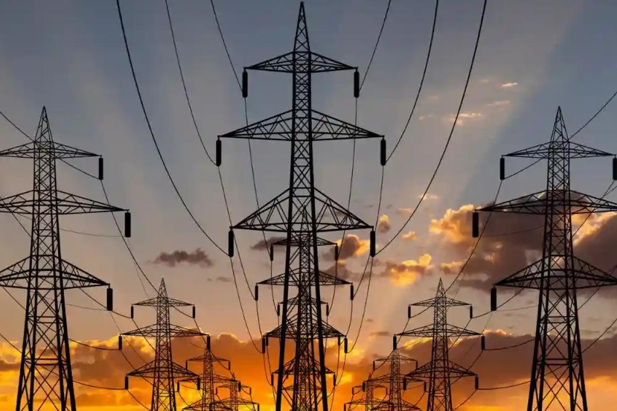 У двох областях України через дефіцит в енергосистемі вводяться графіки обмеження потужності У двох областях України через дефіцит в енергосистемі вводяться графіки обмеження потужності