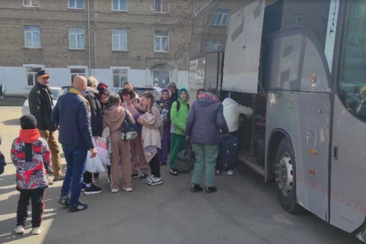 Детей из Лисичанска и Рубежного снова отправили на оздоровление в РФ