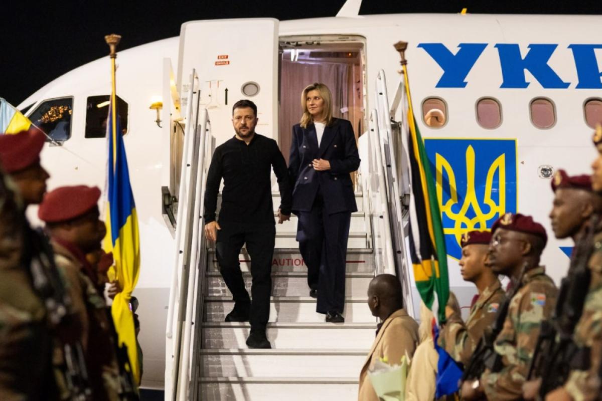 Президент Украины Владимир Зеленский прибыл в ЮАР